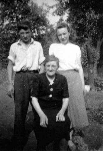 Ellen Elmore with son and daughter